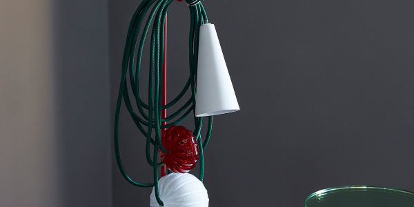 Фабрика FOSCARINI (Италия) выпустила новую настольную лампу FILO